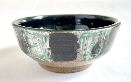 small bowl with squares